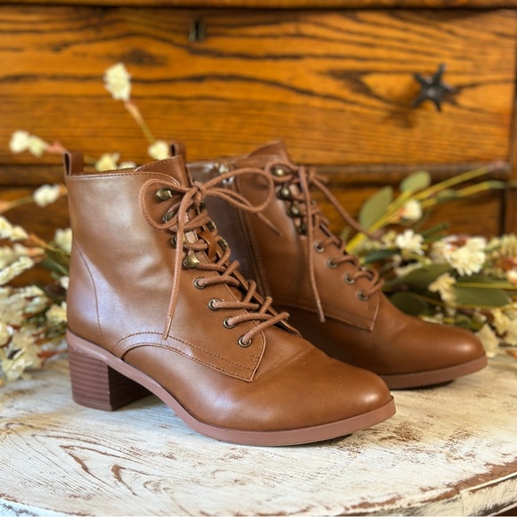 LOFT Boot - Picture 2 of 7